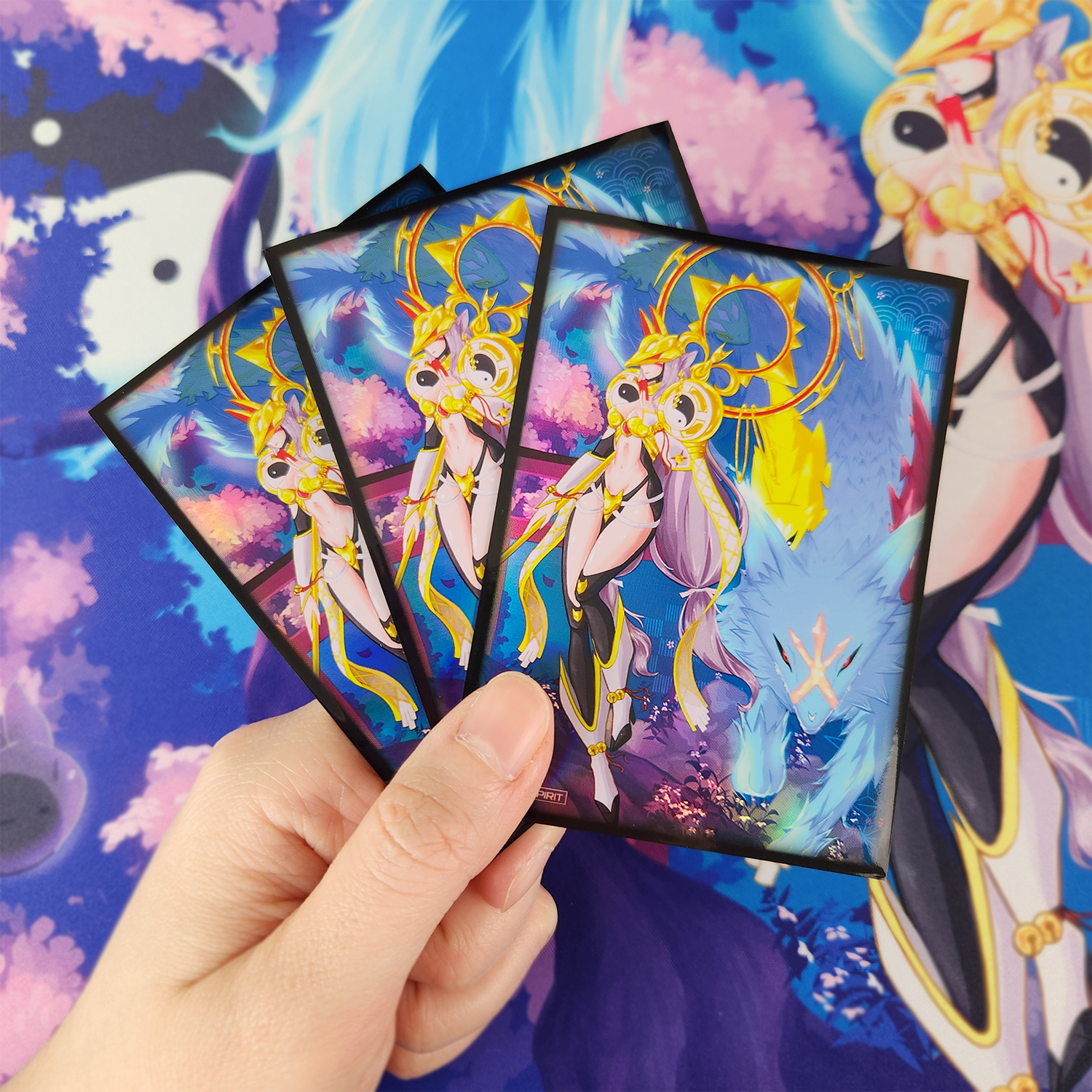 Vixen Spirit Sleeves (60 pcs) for card protection.